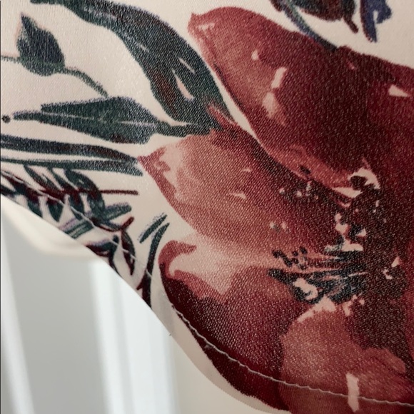 Joie Top Floral Ruffle print Sz L - Picture 6 of 8